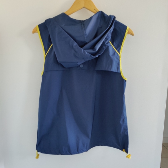 Hunter wind breaker vest 🦺| XS | collaboration Hunter boots & Target 🎯 | 💙💛 - Picture 4 of 13